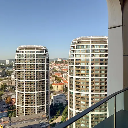 Skypark 26th Floor Epic Views Ac & Parking Apartmán Bratislava